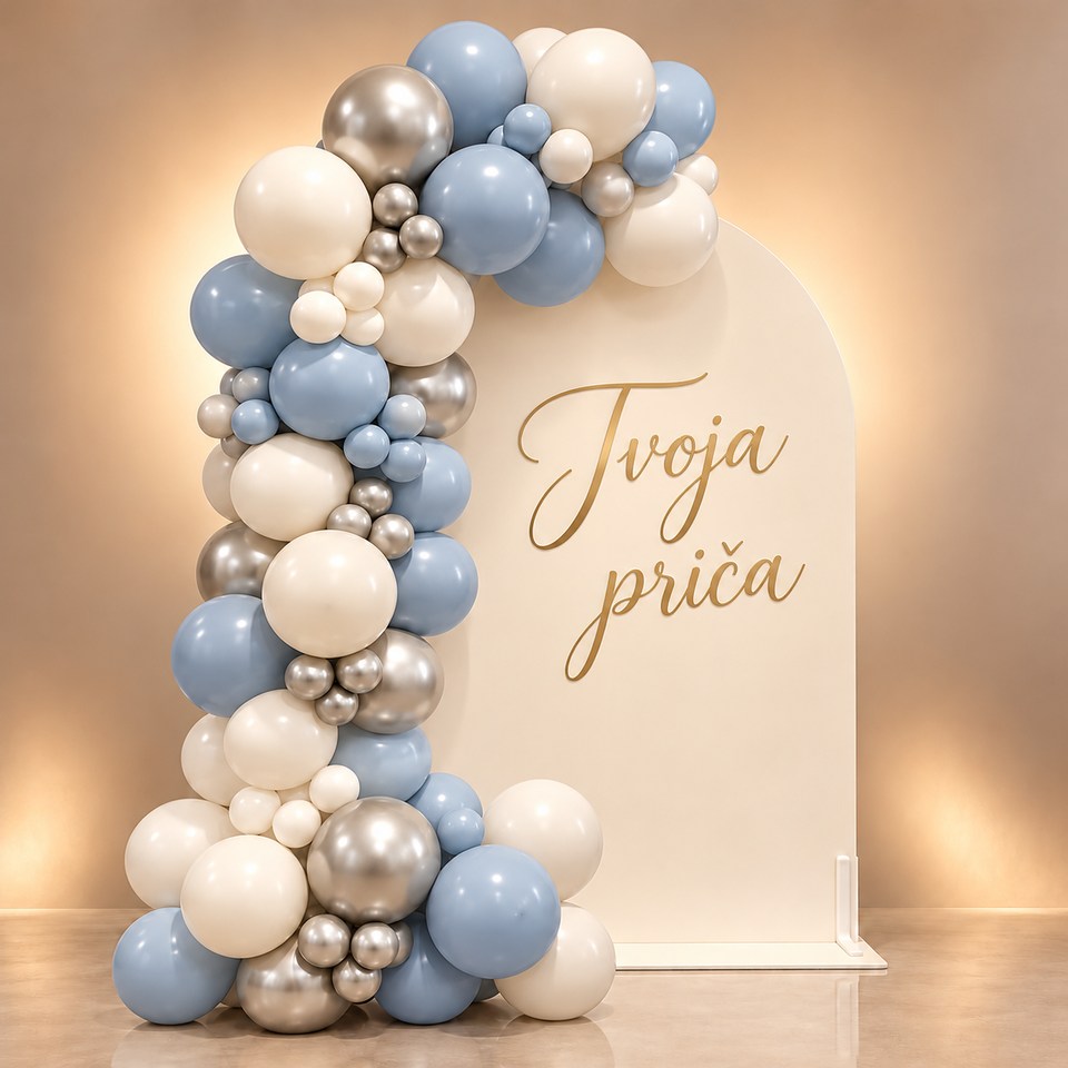 Aurelia balonska dekoracija – prašnjavo plava i srebrna, primjer personalizacije